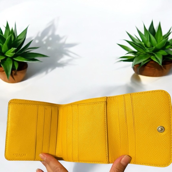 Coach Tan Leather Wallet - Picture 3 of 5